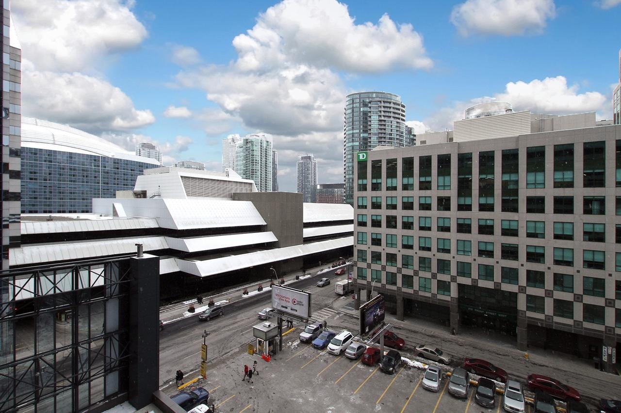 Napa Furnished Suites At Cn Tower & Maple Leaf Square Toronto Exteriér fotografie