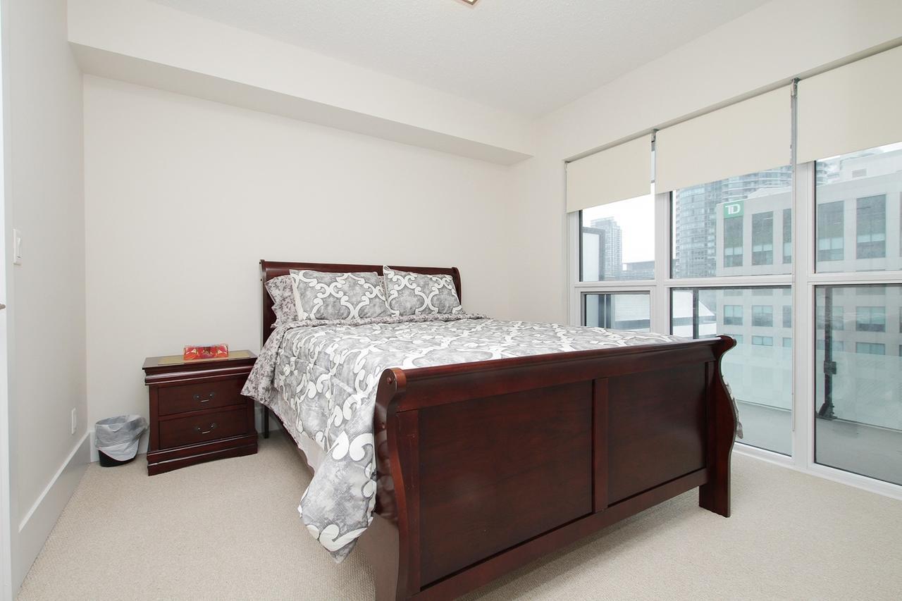 Napa Furnished Suites At Cn Tower & Maple Leaf Square Toronto Exteriér fotografie
