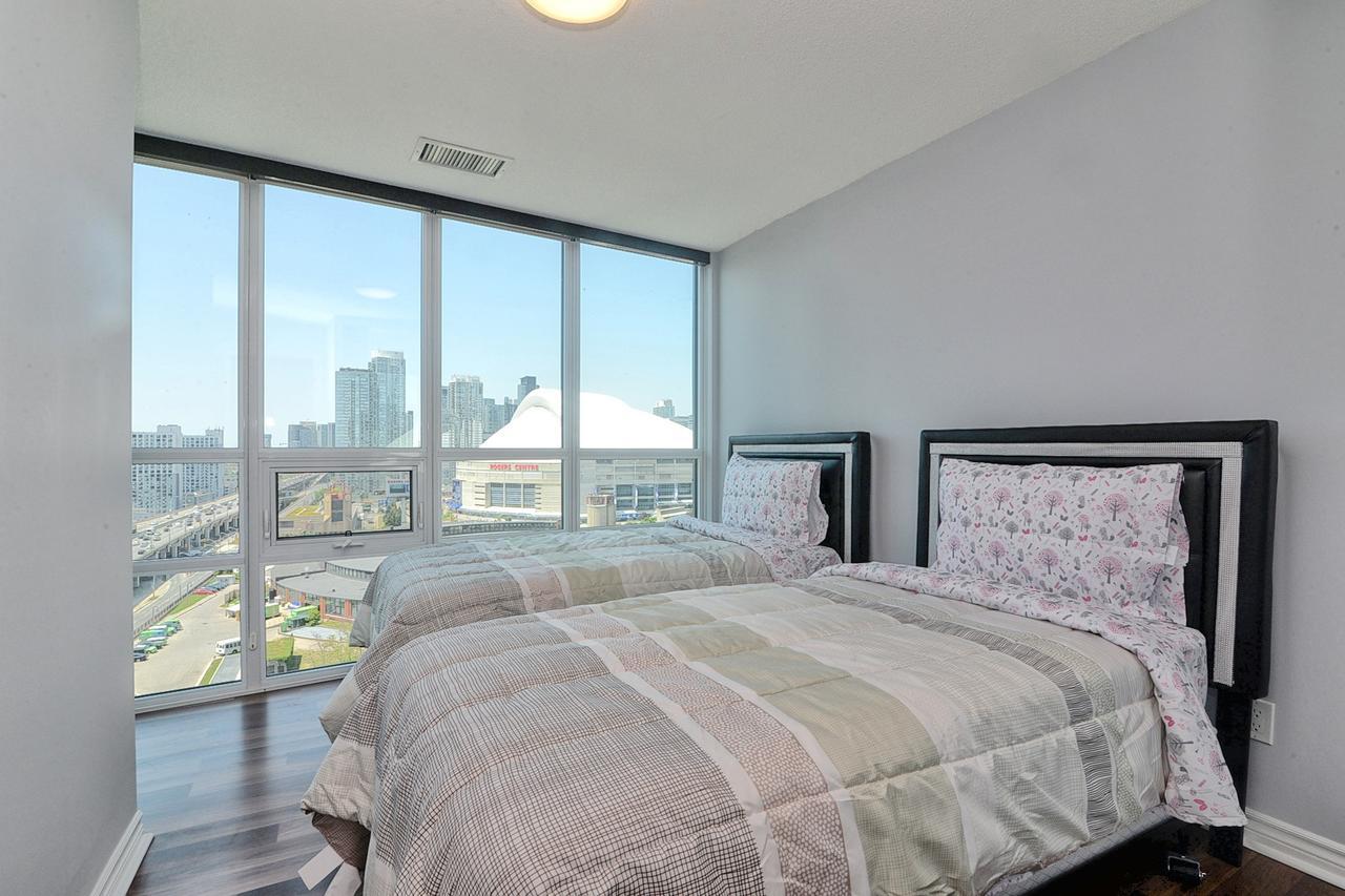 Napa Furnished Suites At Cn Tower & Maple Leaf Square Toronto Exteriér fotografie