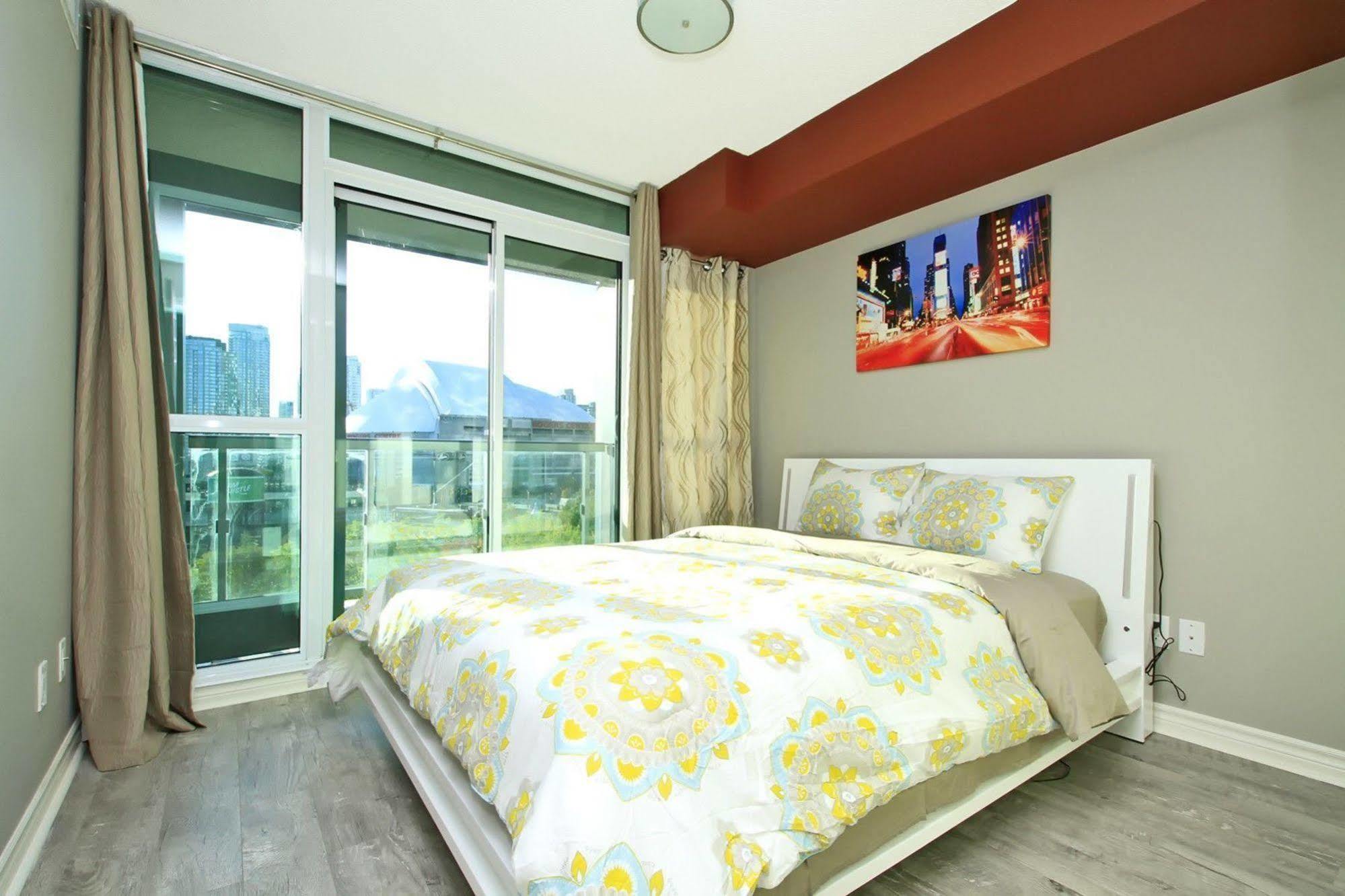 Napa Furnished Suites At Cn Tower & Maple Leaf Square Toronto Exteriér fotografie