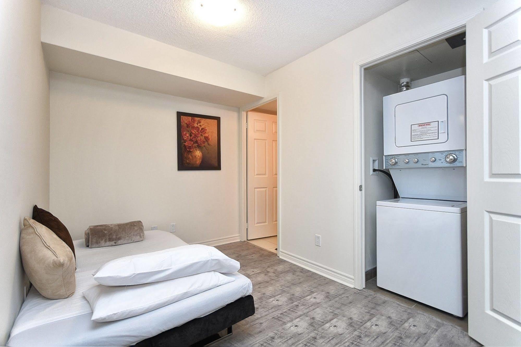 Napa Furnished Suites At Cn Tower & Maple Leaf Square Toronto Exteriér fotografie