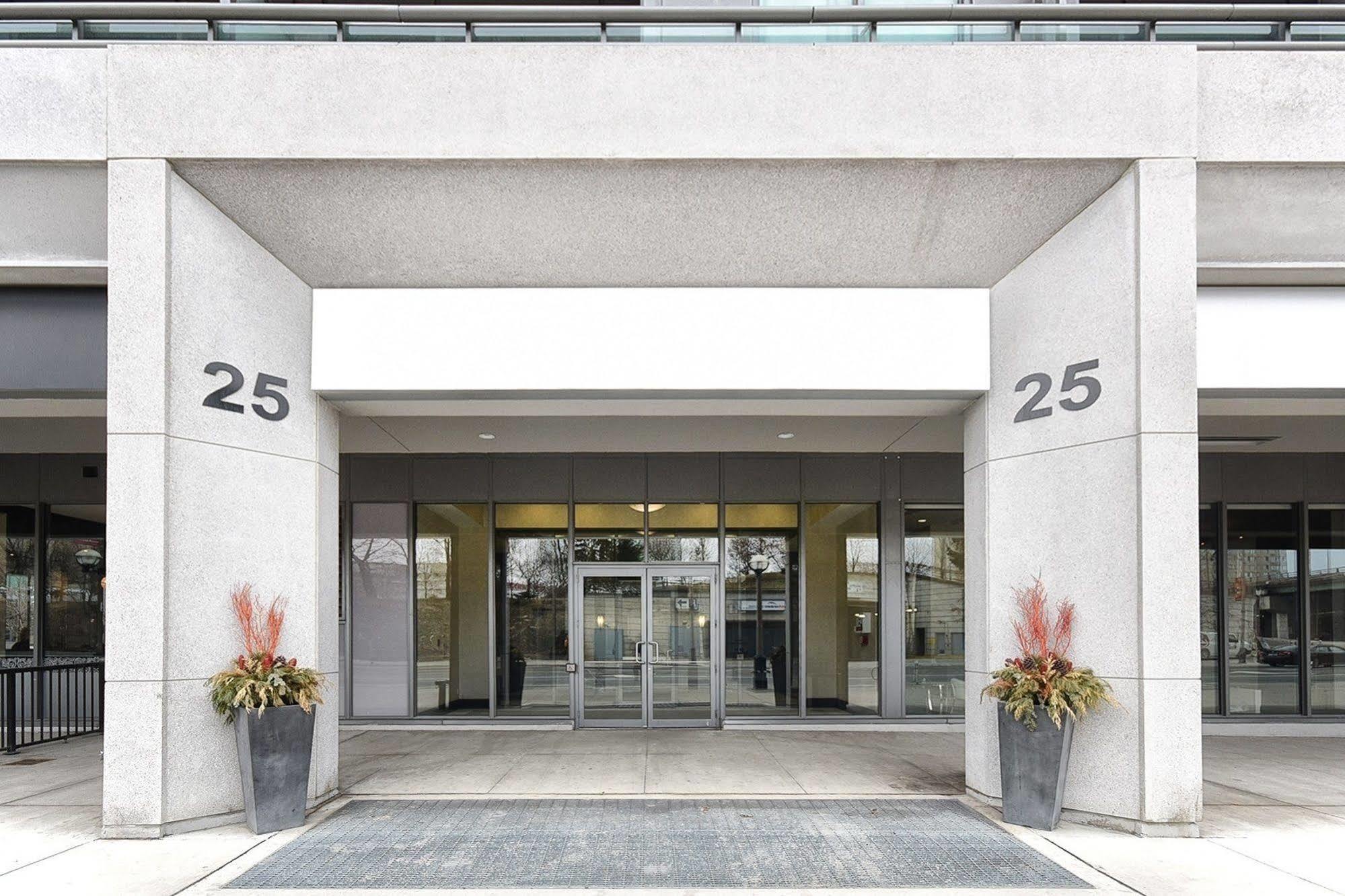 Napa Furnished Suites At Cn Tower & Maple Leaf Square Toronto Exteriér fotografie